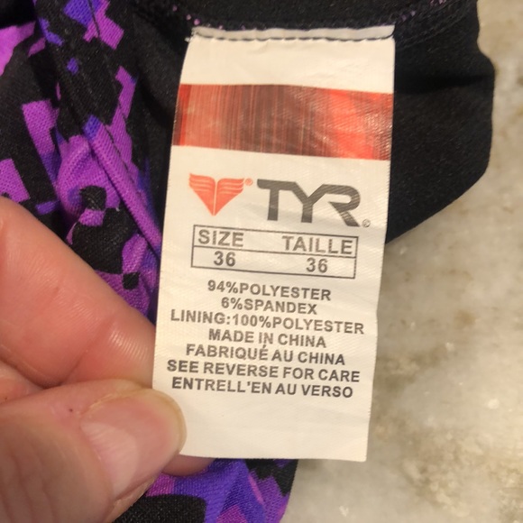 Tyr swimsuit small; great condition worn several times but no wear marks/pills; - Picture 5 of 5